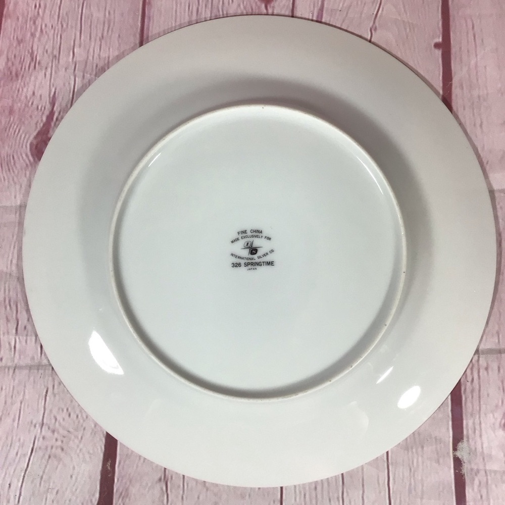 Vintage International Silver Company 326 Springtime Dinner Plates - Set of 2 - Picture 5 of 9